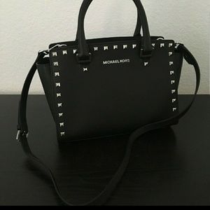 Michael Kors Selma Studded Medium Crossbody